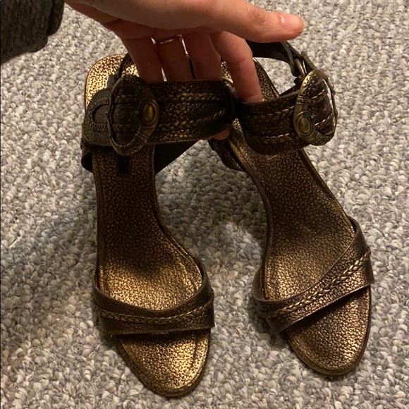 Laundry by Shelli Segal Leather Bronze Sandals - Picture 2 of 3